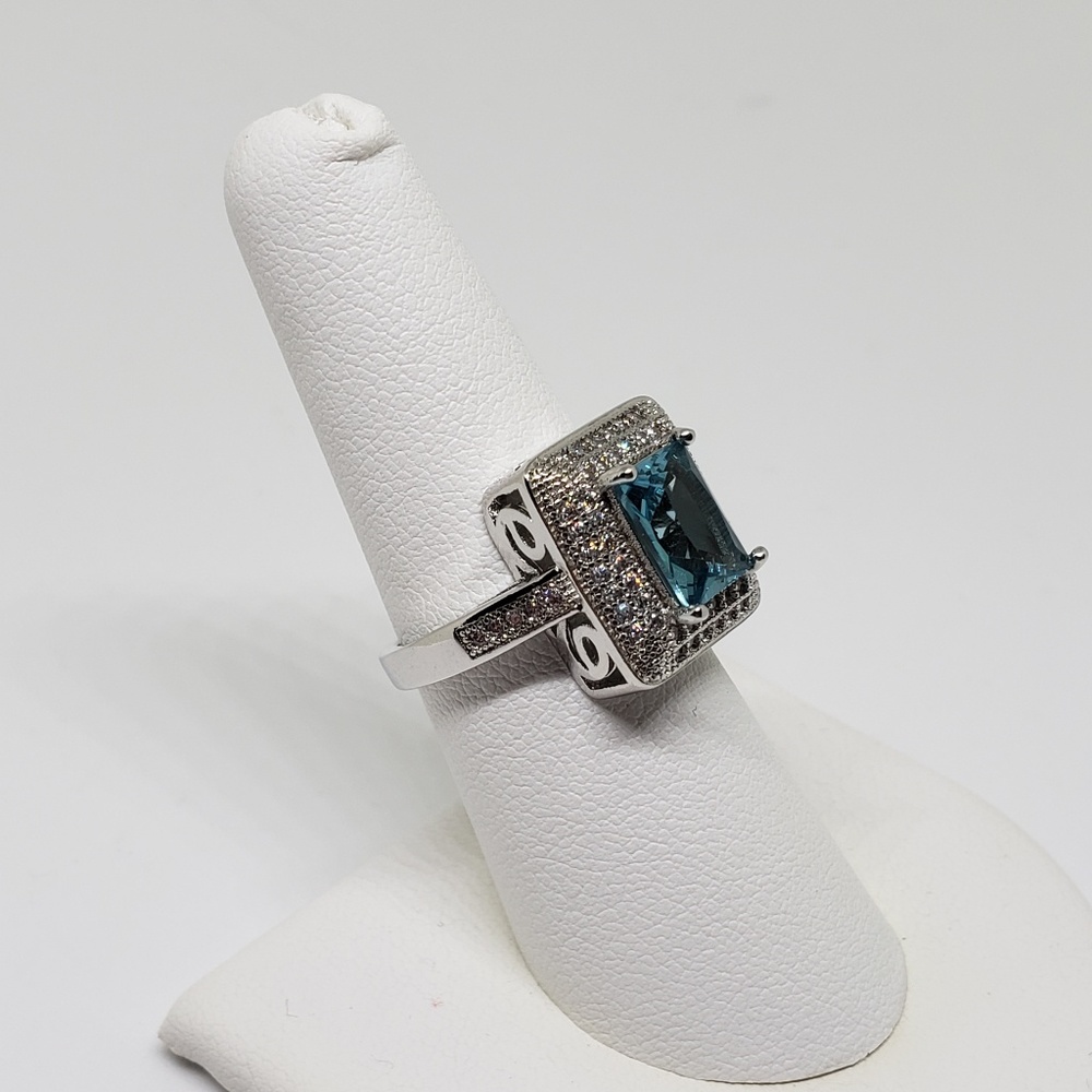TOPAZ RING - Picture 6 of 8